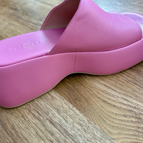 Maguire Vibrant Pink Mules - Picture 9 of 9